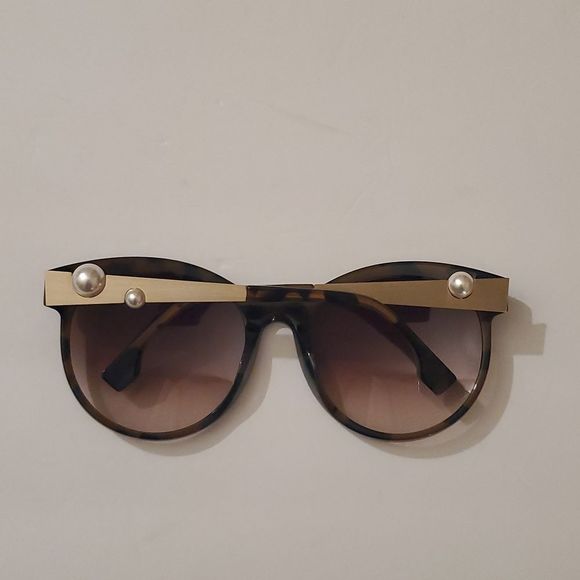 Jason Wu Osaka Tortoise Pearl Sunglasses - Picture 9 of 11